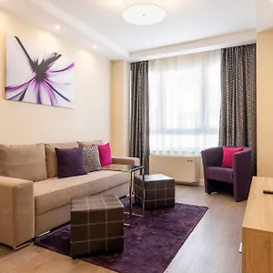 Silver Crown & Residence, Palace Quarter *** 부다페스트